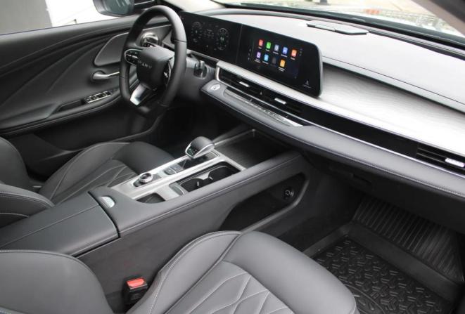 Chery Arrizo 8 с пробегом 2024 года, цена 2 269 000 рублей, 610 км, седан, Автокод Объявления