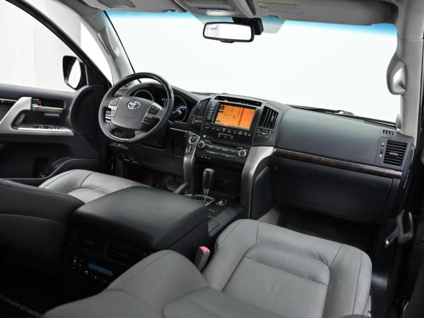 Toyota Land Cruiser 200 Series с пробегом 2010 года, цена 2 549 000 рублей, 204000 км, внедорожник, Автокод Объявления