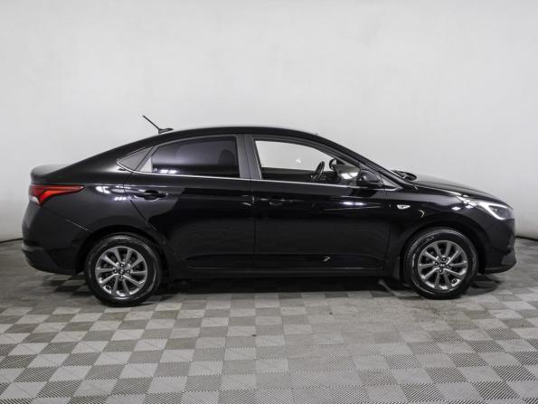 Hyundai Solaris II Рестайлинг с пробегом 2021 года, цена 1 749 000 рублей, 48838 км, седан, Автокод Объявления