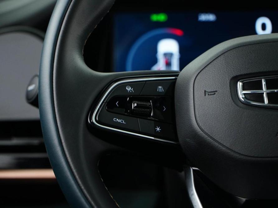 Geely Monjaro I Москва  - изображение 15