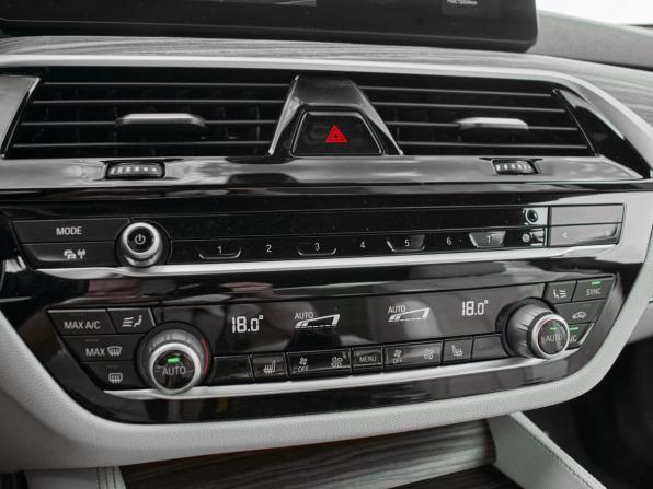BMW 5 серии VII (G30/G31/G38) Рестайлинг с пробегом 2021 года, цена 4 950 000 рублей, 106064 км, седан, Автокод Объявления