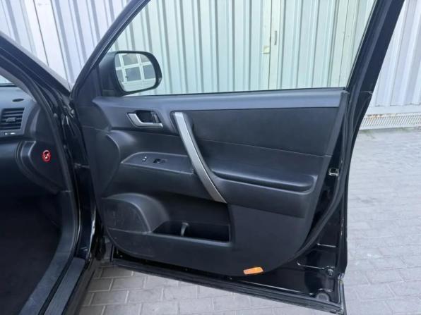 Toyota Highlander II (XU40) Рестайлинг с пробегом 2012 года, цена 1 745 000 рублей, 356283 км, внедорожник, Автокод Объявления
