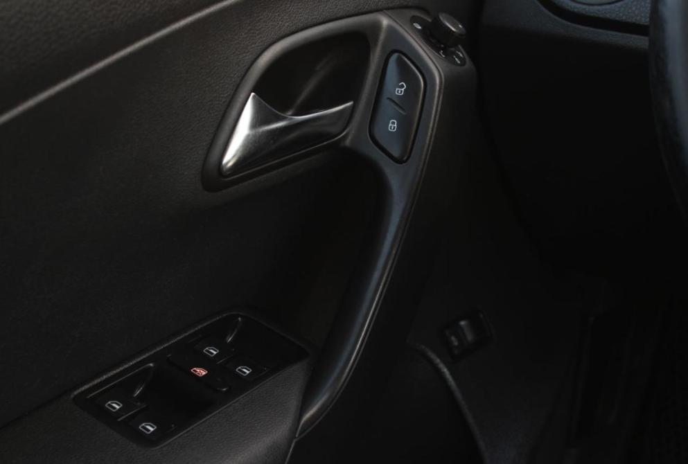Volkswagen Polo V Рестайлинг Саратов  - изображение 20