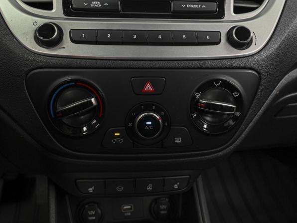 Hyundai Solaris II с пробегом 2019 года, цена 1 484 000 рублей, 106891 км, седан, Автокод Объявления