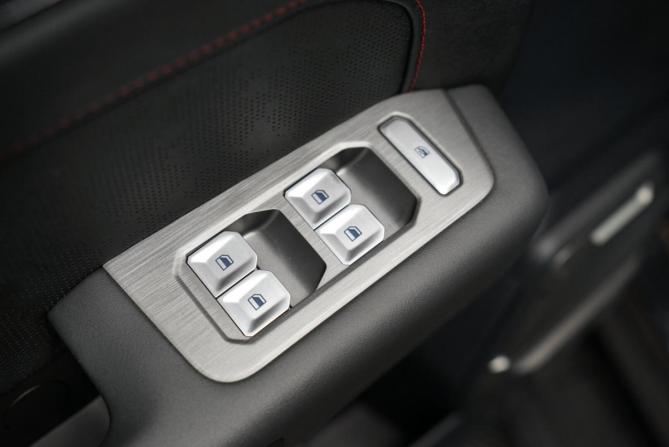 JETOUR T2 с пробегом 2024 года, цена 3 264 000 рублей, 58000 км, внедорожник, Автокод Объявления