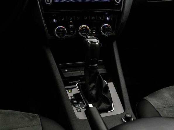 Skoda Octavia III (A7) Рестайлинг с пробегом 2020 года, цена 2 199 000 рублей, 16222 км, лифтбек, Автокод Объявления