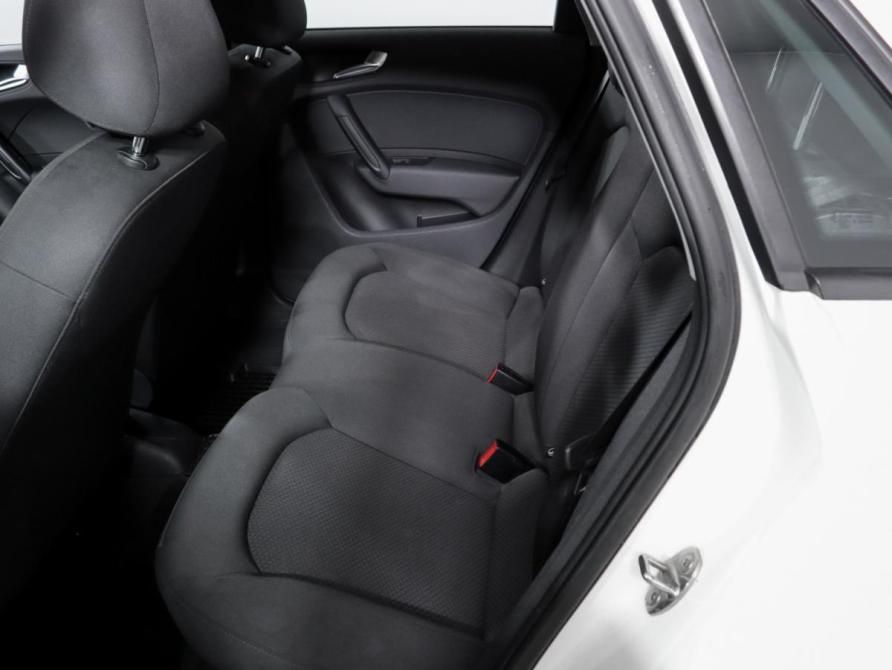 Audi A1 I (8X) Москва  - изображение 10