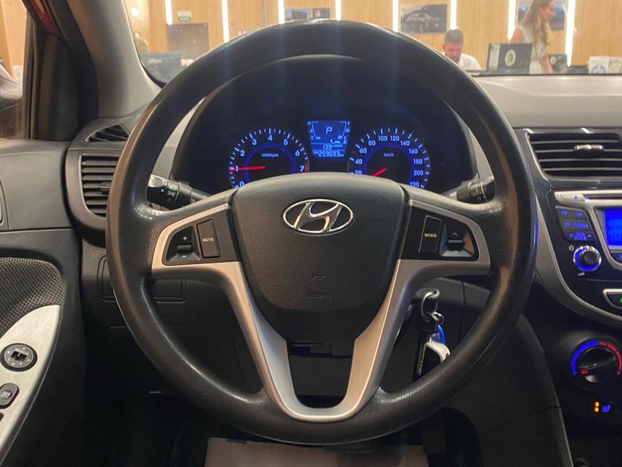 Hyundai Solaris I Санкт-Петербург  - изображение 12