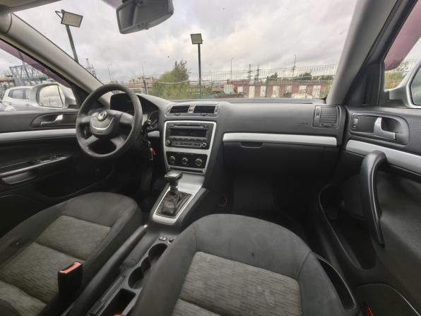 Skoda Octavia II (A5) Рестайлинг с пробегом 2010 года, цена 469 000 рублей, 322000 км, лифтбек, Автокод Объявления