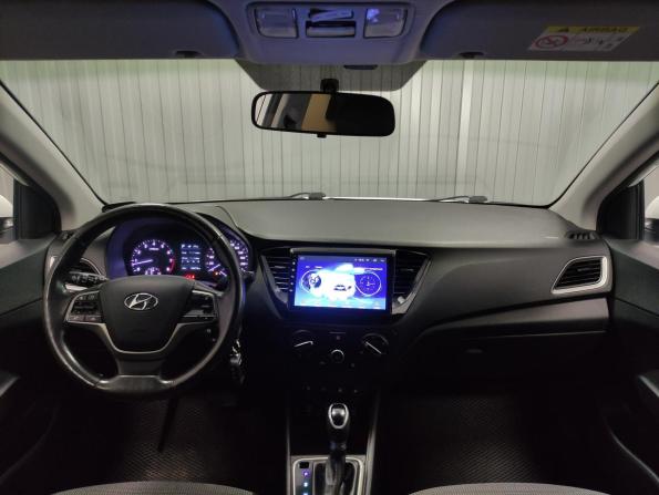 Hyundai Solaris II с пробегом 2018 года, цена 1 398 000 рублей, 138073 км, седан, Автокод Объявления
