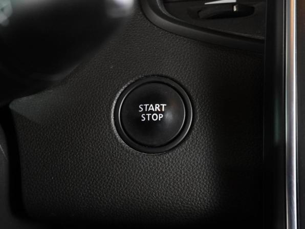 Renault Scenic IV с пробегом 2017 года, цена 1 470 000 рублей, 171937 км, компактвэн, Автокод Объявления