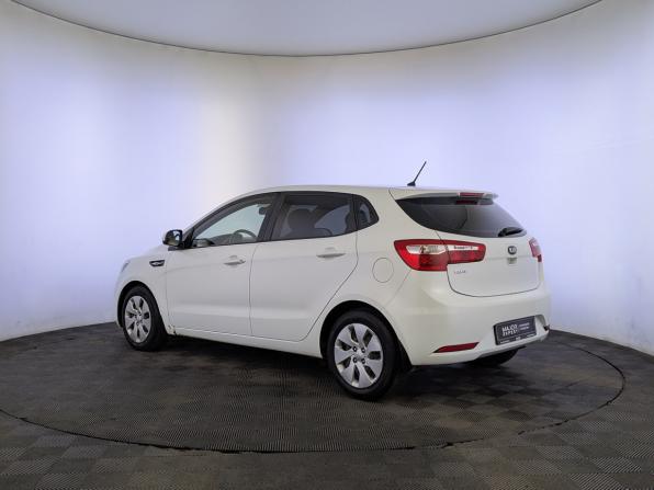 Kia Rio III с пробегом 2015 года, цена 940 000 рублей, 143205 км, хэтчбек, Автокод Объявления