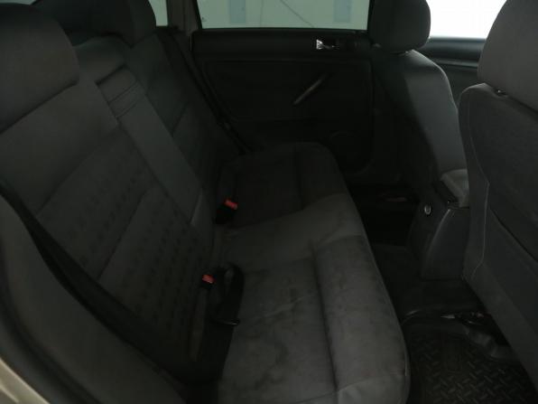 Volkswagen Passat B5 Рестайлинг с пробегом 2004 года, цена 229 000 рублей, 423000 км, седан, Автокод Объявления