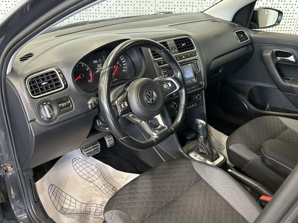 Volkswagen Polo V Рестайлинг с пробегом 2018 года, цена 510 000 рублей, 122499 км, седан, Автокод Объявления