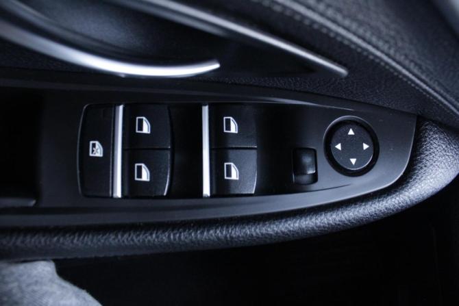 BMW 5 серии VI (F10/F11/F07) Рестайлинг с пробегом 2016 года, цена 2 100 000 рублей, 295854 км, седан, Автокод Объявления