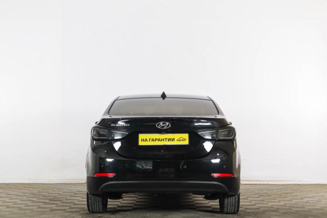 Hyundai Elantra V (MD) Рестайлинг с пробегом 2015 года, цена 959 000 рублей, 282000 км, седан, Автокод Объявления