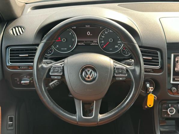 Volkswagen Touareg II Рестайлинг с пробегом 2014 года, цена 2 990 000 рублей, 198279 км, внедорожник, Автокод Объявления