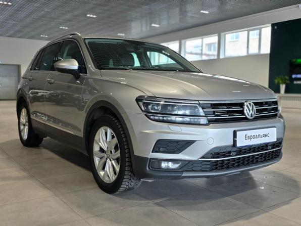 Volkswagen Tiguan II с пробегом 2018 года, цена 2 250 000 рублей, 205000 км, внедорожник, Автокод Объявления