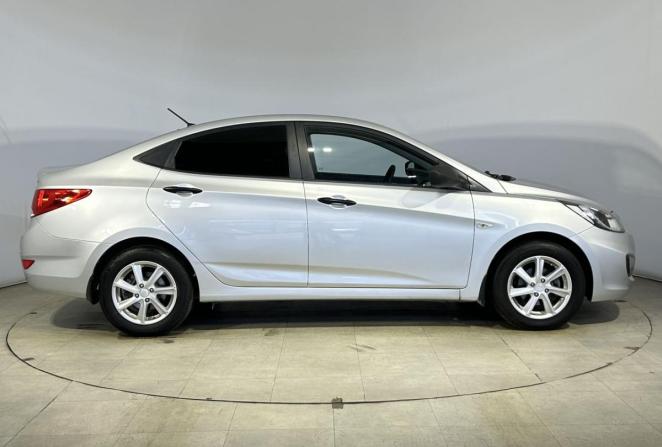 Hyundai Solaris I с пробегом 2013 года, цена 865 000 рублей, 85043 км, седан, Автокод Объявления