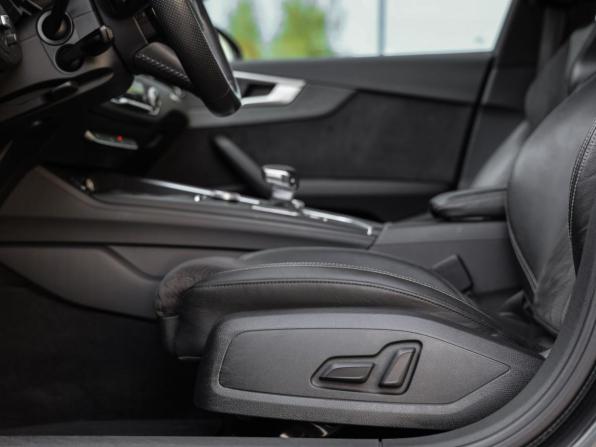 Audi A4 V (B9) с пробегом 2018 года, цена 2 749 000 рублей, 164815 км, седан, Автокод Объявления