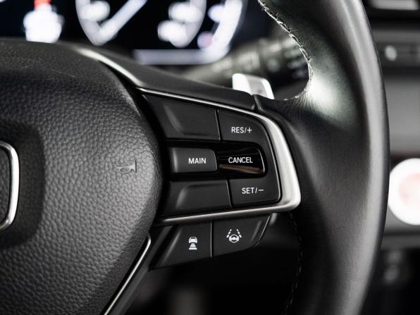 Honda Insight III с пробегом 2019 года, цена 2 000 000 рублей, 87728 км, седан, Автокод Объявления
