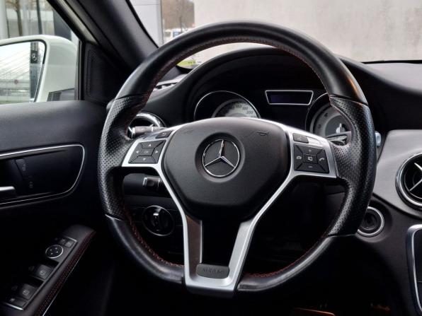 Mercedes-Benz GLA I (X156) с пробегом 2015 года, цена 2 650 000 рублей, 49323 км, внедорожник, Автокод Объявления
