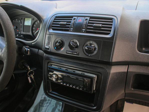 Skoda Fabia II Рестайлинг с пробегом 2012 года, цена 370 000 рублей, 146750 км, хэтчбек, Автокод Объявления