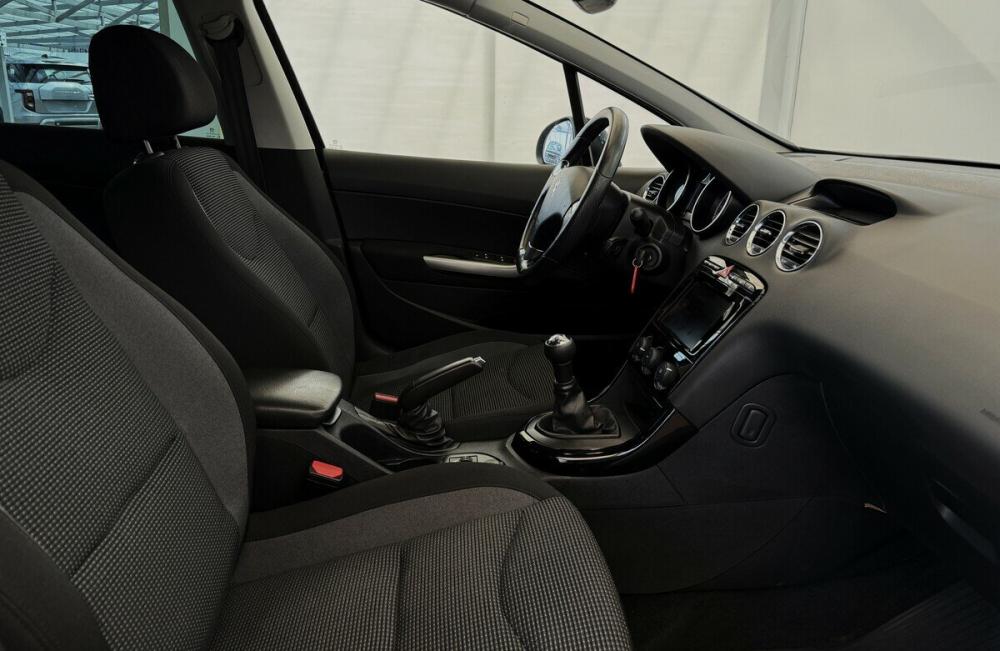 Peugeot 408 I Рестайлинг Москва  - изображение 11