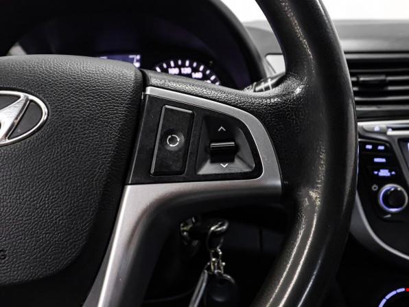 Hyundai Solaris I с пробегом 2012 года, цена 1 049 000 рублей, 89527 км, седан, Автокод Объявления