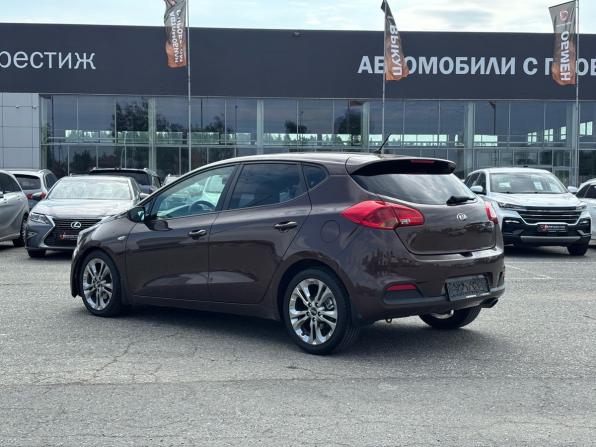Kia Ceed II с пробегом 2012 года, цена 979 000 рублей, 183000 км, хэтчбек, Автокод Объявления