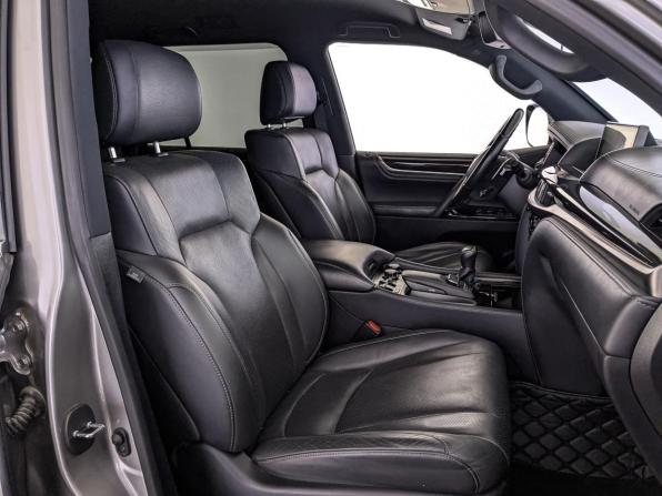 Lexus LX III Рестайлинг 2 с пробегом 2019 года, цена 10 245 000 рублей, 50975 км, внедорожник, Автокод Объявления