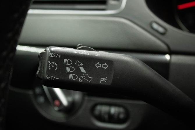 Volkswagen Jetta VI с пробегом 2011 года, цена 959 000 рублей, 186631 км, седан, Автокод Объявления
