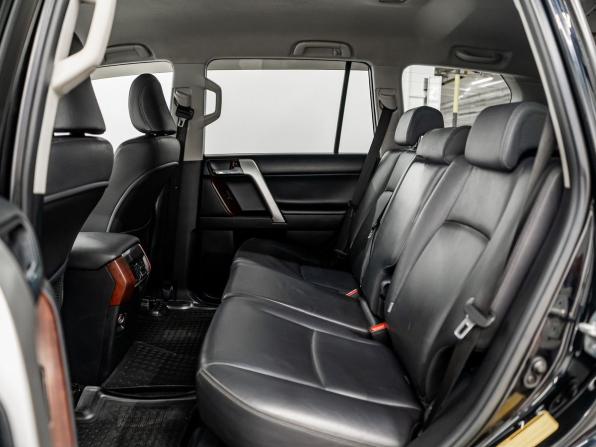 Toyota Land Cruiser Prado 150 Series Рестайлинг 1 с пробегом 2016 года, цена 3 340 000 рублей, 160652 км, внедорожник, Автокод Объявления