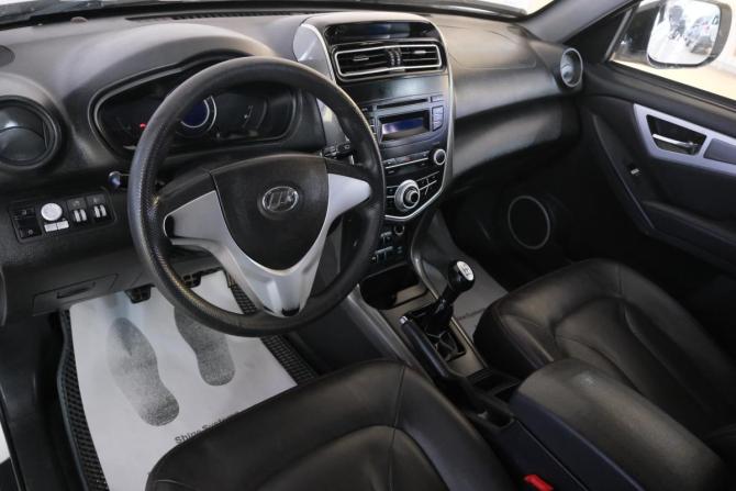 Lifan X60 I Рестайлинг с пробегом 2017 года, цена 899 000 рублей, 150000 км, внедорожник, Автокод Объявления
