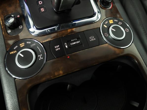 Volkswagen Touareg I Рестайлинг с пробегом 2008 года, цена 1 249 777 рублей, 240000 км, внедорожник, Автокод Объявления