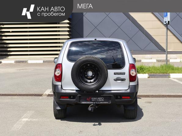 Chevrolet Niva I Рестайлинг с пробегом 2018 года, цена 767 000 рублей, 101555 км, внедорожник, Автокод Объявления