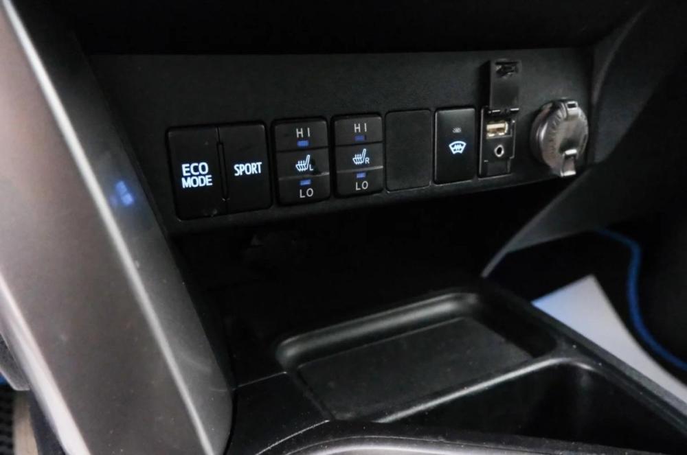 Toyota RAV4 IV (XA40) Рестайлинг Красноярск  - изображение 18