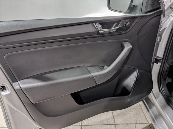 Skoda Rapid II с пробегом 2021 года, цена 1 590 000 рублей, 59052 км, лифтбек, Автокод Объявления