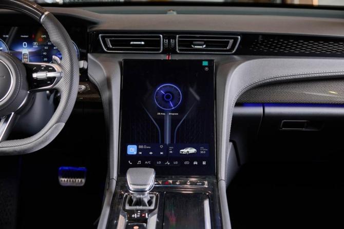 Новый Hongqi H6 2025 года, цена 4 560 000 рублей, лифтбек, Автокод Объявления