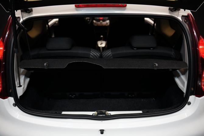 Peugeot 107 I Рестайлинг 2 с пробегом 2014 года, цена 640 000 рублей, 144000 км, хэтчбек, Автокод Объявления