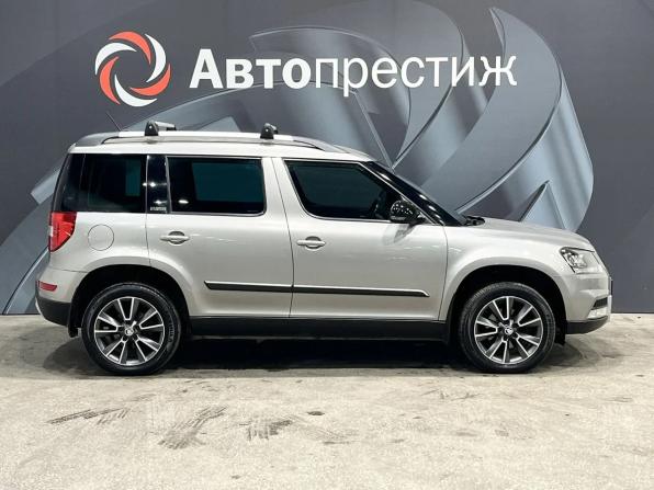 Skoda Yeti I Рестайлинг с пробегом 2017 года, цена 1 415 000 рублей, 164297 км, внедорожник, Автокод Объявления