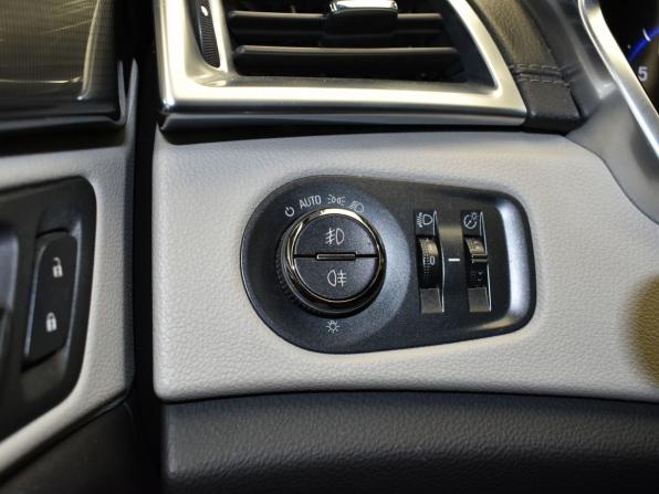 Cadillac SRX II Рестайлинг с пробегом 2015 года, цена 1 970 000 рублей, 132000 км, внедорожник, Автокод Объявления