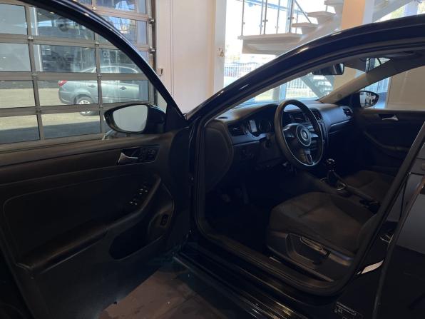 Volkswagen Jetta VI с пробегом 2013 года, цена 890 000 рублей, 257948 км, седан, Автокод Объявления