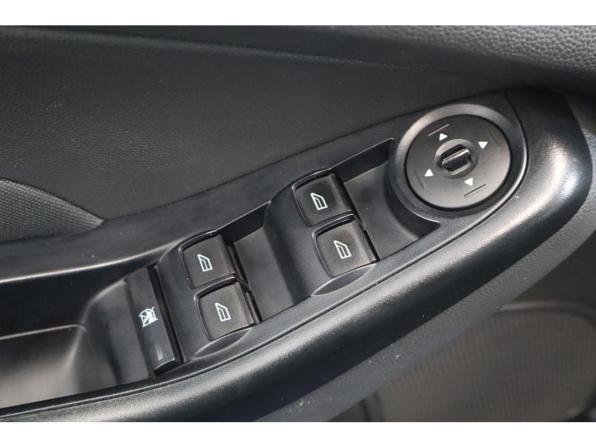 Ford Fiesta Mk6 Рестайлинг с пробегом 2016 года, цена 616 000 рублей, 175000 км, седан, Автокод Объявления