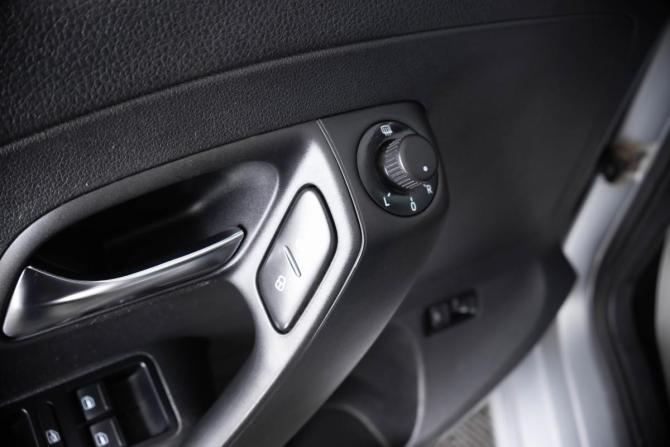 Volkswagen Polo V Рестайлинг с пробегом 2017 года, цена 1 399 000 рублей, 283540 км, седан, Автокод Объявления