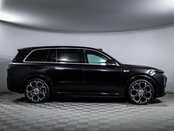 Li Auto (Lixiang) L9 I с пробегом 2023 года, цена 6 399 000 рублей, 37000 км, внедорожник, Автокод Объявления
