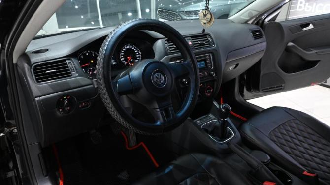 Volkswagen Jetta VI Рестайлинг с пробегом 2014 года, цена 929 000 рублей, 177787 км, седан, Автокод Объявления