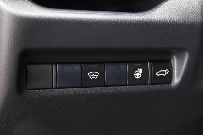 Toyota RAV4 V (XA50) с пробегом 2019 года, цена 2 795 950 рублей, 107901 км, внедорожник, Автокод Объявления
