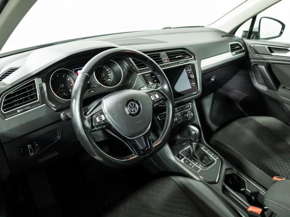 Volkswagen Tiguan II с пробегом 2018 года, цена 1 999 900 рублей, 129934 км, внедорожник, Автокод Объявления