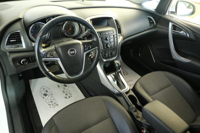Opel Astra J с пробегом 2012 года, цена 799 000 рублей, 105400 км, хэтчбек, Автокод Объявления